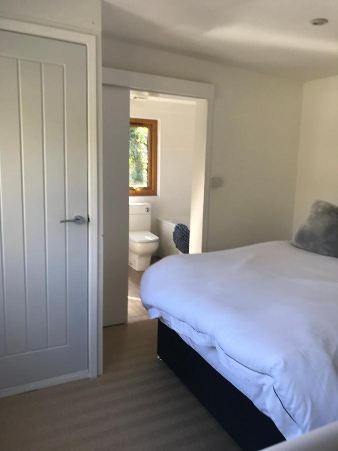 Winnie'S Corner - Self Contained Within The Grounds Of Another Property, In An Idyllic Wooded Setting Carlyon Bay Eksteriør billede